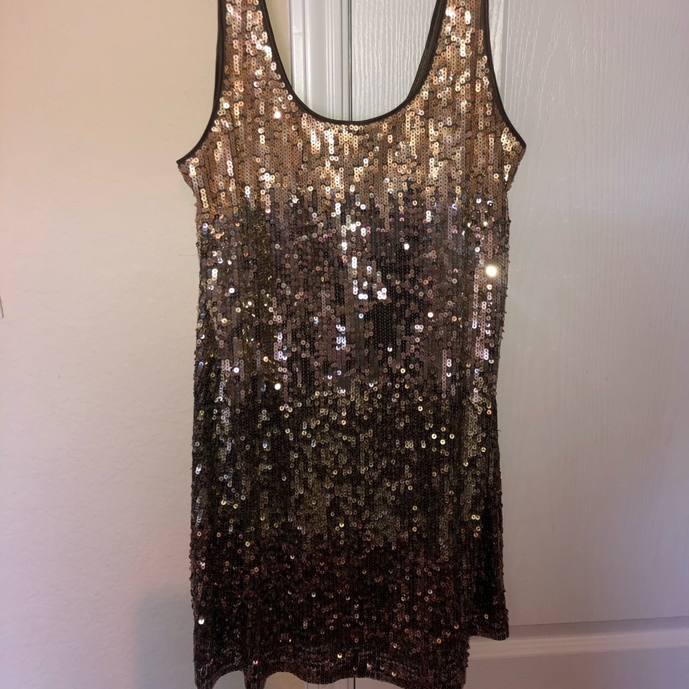 Express gold/bronze ombré sequin dress size M